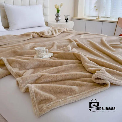 Luxurious Soft Flannel Blanket – Cozy, Lightweight & Warm Bedding Comfort
